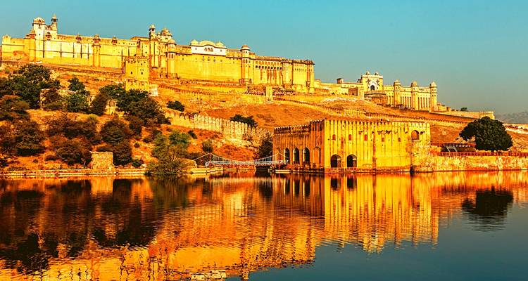 Excursión en tierra: circuito privado Guiada de lujo al triángulo de oro y Benarés - desde Kochi/ Chennai/ Goa, etc., con vuelos: Taj Mahal, fuertes y palacios y Jaipur, Varanasi - Adreva Trotter Pvt Ltd 9