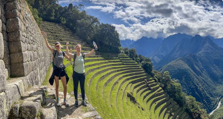 4/3 Classic  Inca Trail Machu Picchu (Small Group hike) - ILE Tours 2