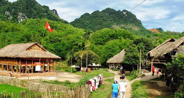 Mai Chau excursión clásica de 2 días y 1 noche - Nhat Long Travel Company 1