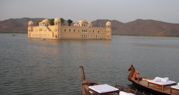 Jal Mahal located in the middle of a man-made lake.