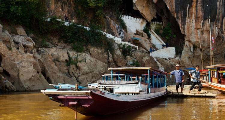 Laos Honeymoon Tour from Luang Prabang to Vientiane - VietLong Travel 8