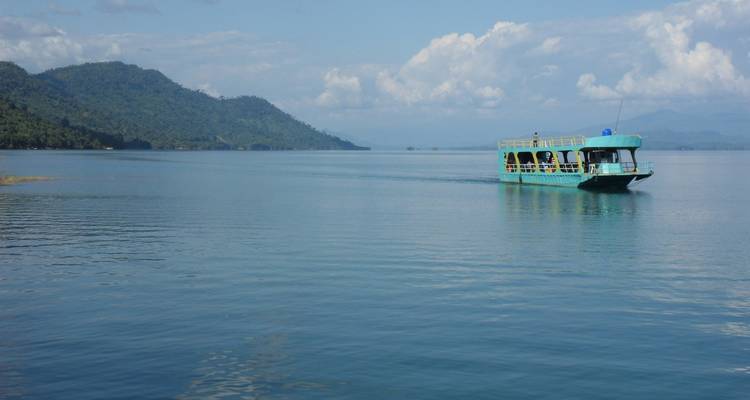 Visita a la ciudad de Vientián y visita al lago Nam Ngum - VietLong Travel 9