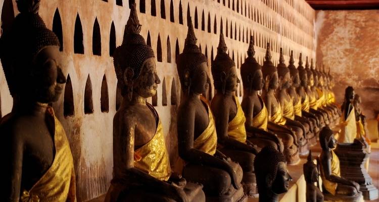 Circuito por Luang Prabang de lo más destacado a la Cascada de Kuangsi y excursión en barco a la cueva de Pak Ou - VietLong Travel 6
