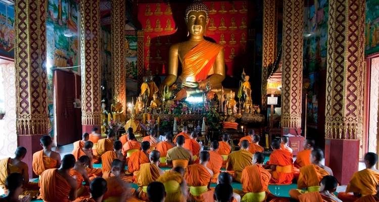 Circuito por los lugares más destacados de Laos desde Vientiane, pasando por Xieng Khouang y la Llanura de las Jarras, hasta Luang Prabang - VietLong Travel 8