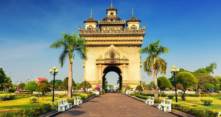 Lo más vendido circuito panorámico por Laos desde Vientiane vía Vang Vieng a Luang Prabang con Pak Ou y la Cascada de Kuangsi - VietLong Travel 10