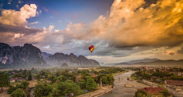 Lo más vendido circuito panorámico por Laos desde Vientiane vía Vang Vieng a Luang Prabang con Pak Ou y la Cascada de Kuangsi - VietLong Travel 9