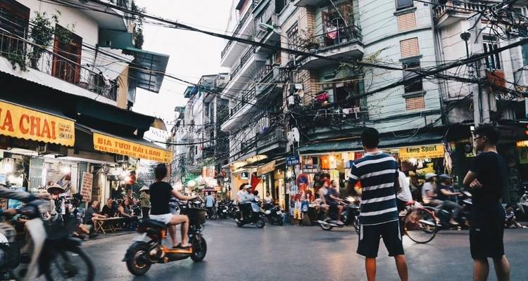 Highlights of Vietnam Tour to Hanoi, Halong, Tam Coc, Hoa Lu, Hue, Hoi An, Saigon - VietLong Travel 4