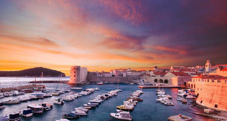 Aventura de navegación por Montenegro desde Dubrovnik - Intrepid Travel 1