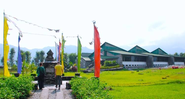 Circuito de 3 días a la ciudad de Pokhara desde Katmandú en avión - Liberty Holidays 1