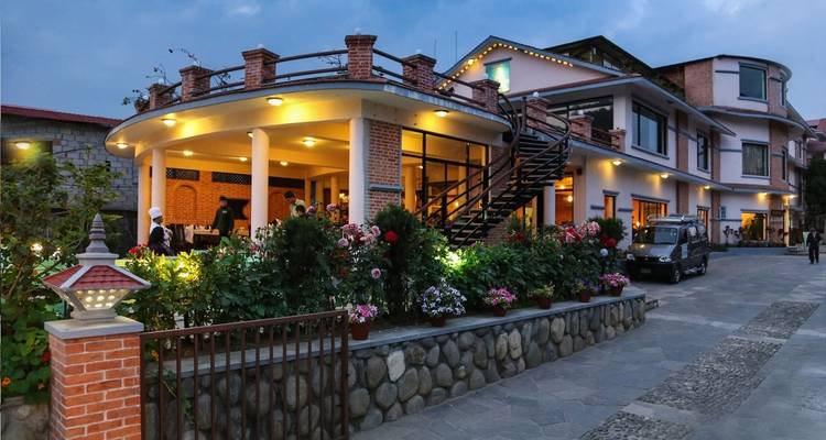 Circuito de 3 días a la ciudad de Pokhara desde Katmandú en avión - Liberty Holidays 8