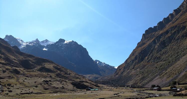 Lares Valley Trek - Unu Raymi Expeditions 2