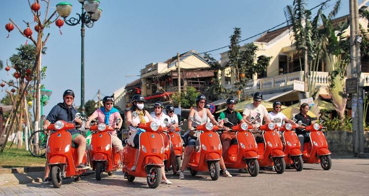 13 días El auténtico patrimonio de Vietnam y el pintoresco Puente de Oro - Hoi An Express 1