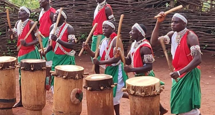 7 jours/6 nuits de culture, de faune et de flore et de beauté des paysages - Across Africa Tours & Travel 2