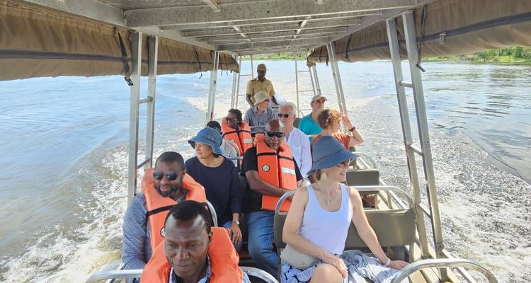 Safari por la fauna de las cataratas Murchison 3 días/2 noches (Comfort Plus) - Across Africa Tours & Travel 4
