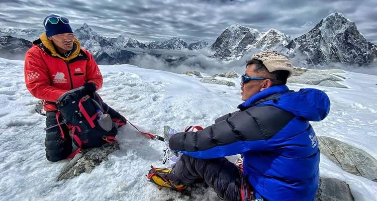 Cumbre del pico Lobuche y Regreso en helicóptero - Sherpa Expedition & Trekking Pvt. Ltd. 2