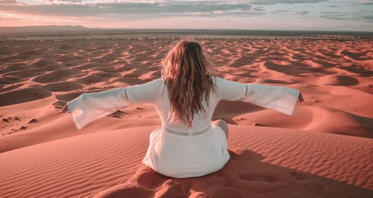 Circuit de 4 jours dans le désert de Tanger à Marrakech via Fès et randonnée chamelière à Merzouga - Desertbrise Travel 2