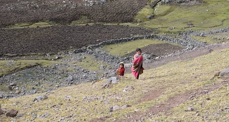 Caminata del valle de Lares a Machu Picchu - 4 días - Unu Raymi Expeditions 1