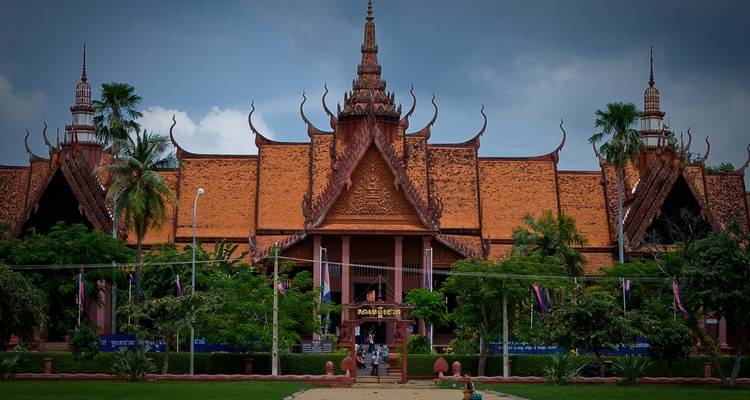 Essential Vietnam & Cambodia - Threeland Travel 1