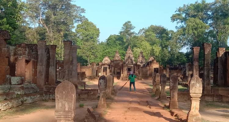 Angkor Sunrise Bike Tour & Surrounding of Archaeological Park - The Guide Cambodia Travel 10