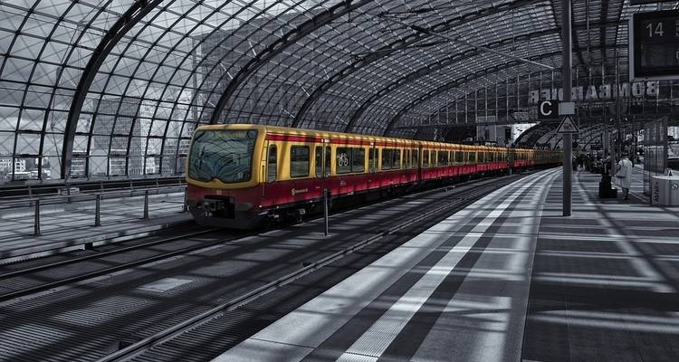 De Berlin à Budapest en train (été) - Contiki 4