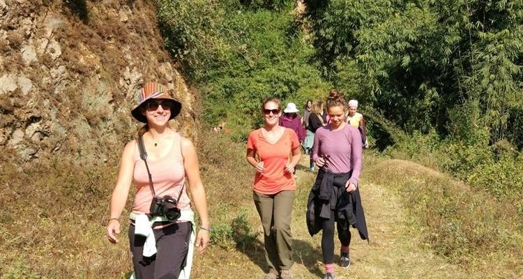 4 nuits et 5 jours de Trek, circuit, retraite de méditation et de yoga à Katmandou, Népal - The Tour Trek and Travel Nepal Pvt. Ltd 2