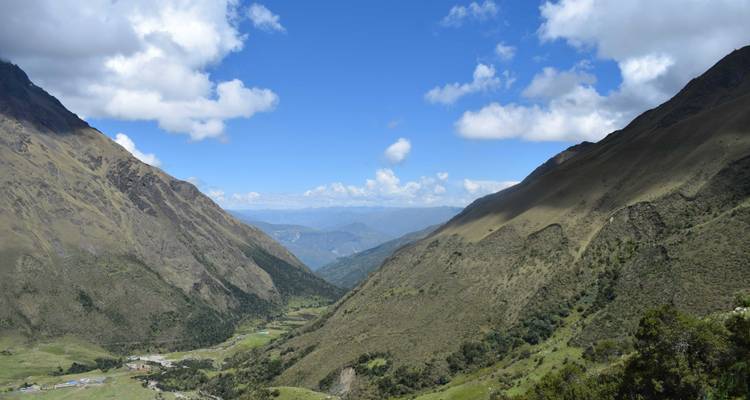 Trek & Climb: Nevado Veronica (5,893m) - Unu Raymi Expeditions 3
