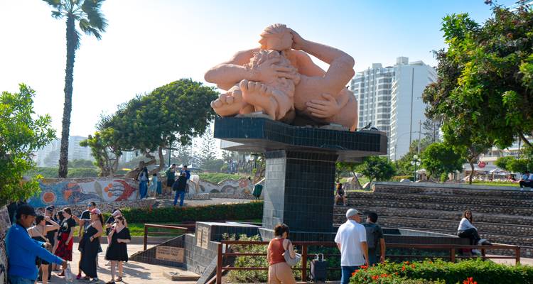 Explora las maravillas de Lima: circuito por la ciudad - Waman Adventures 9