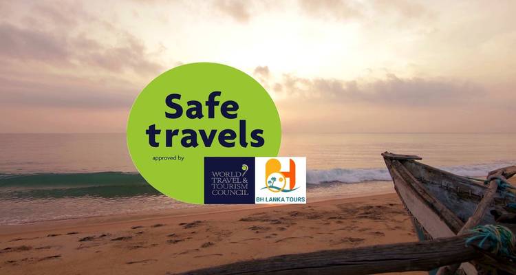 Plage avec texte superposé pour voyages sécurisés.