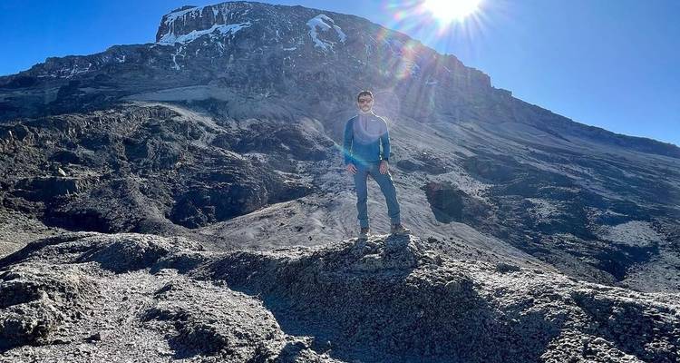 Trekking au Kilimandjaro et safari sur mesure avec option Zanzibar - les vols et l'hébergement peuvent être organisés pour ceux qui souhaitent ajouter cette option. - Kilimanjaro Safari Experience 1