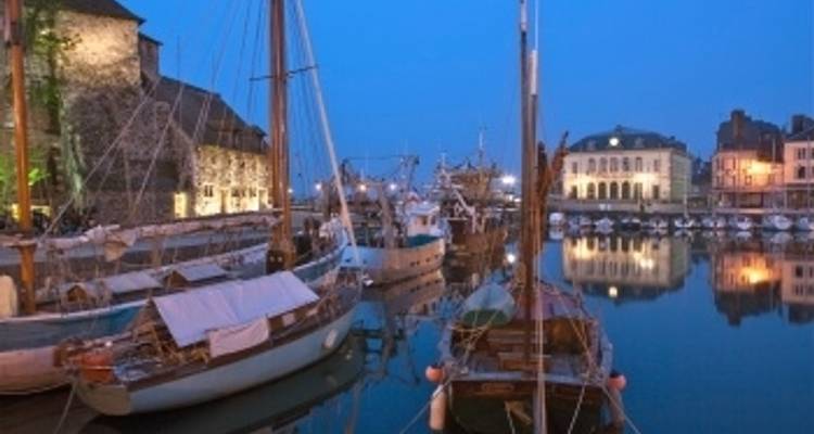 Parisian New Year on the Seine (port-to-port cruise) - CroisiEurope River Cruises 3