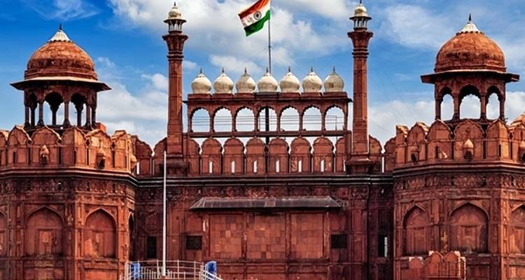 Circuito nocturno a Agra con hotel de 3 estrellas - Emperor Holidays 2