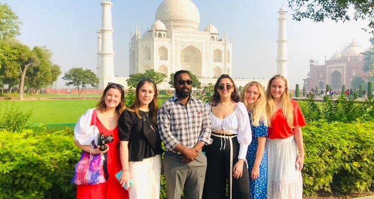 Viaje de una noche a Agra con hotel de 5 estrellas - Emperor Holidays 1