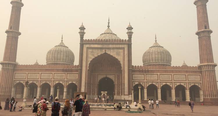 Train Tour: 5 Days Golden Triangle Tour with 4 Nights Accomodation - Sejwal Holidays 3