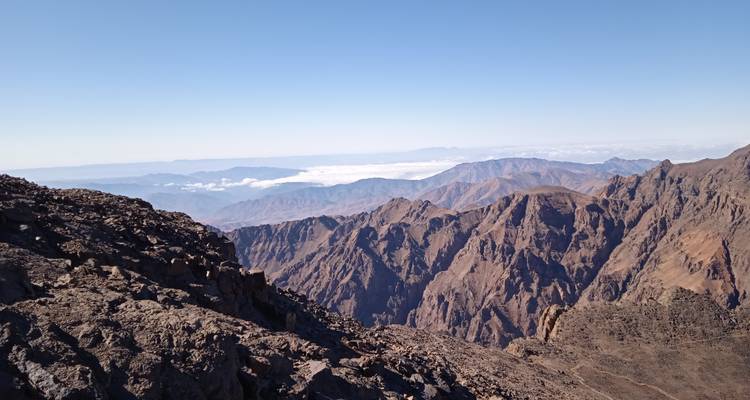 Rêves de sommets : randonnée de 2 jours vers le plus haut sommet du Maroc -  Amazigh Voyage 3