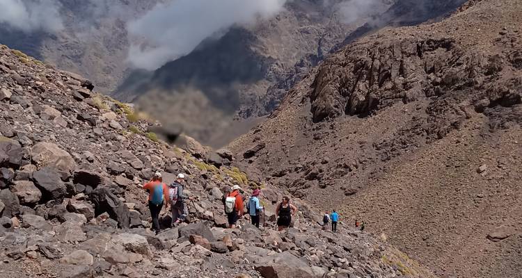 Rêves de sommets : randonnée de 2 jours vers le plus haut sommet du Maroc -  Amazigh Voyage 2