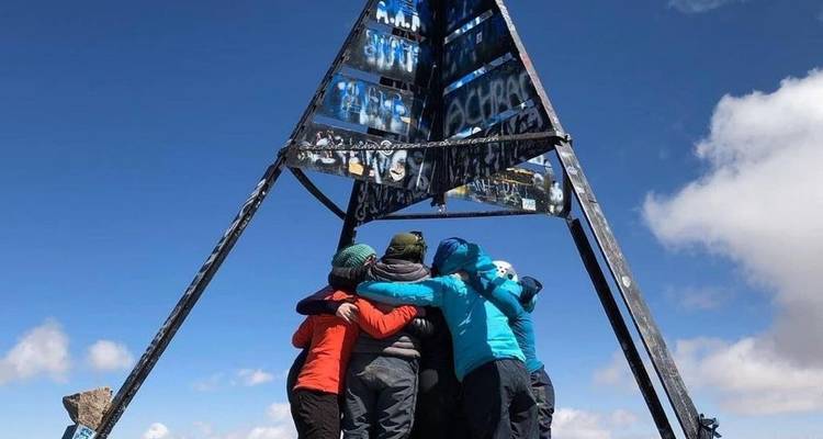 Rêves de sommets : randonnée de 2 jours vers le plus haut sommet du Maroc -  Amazigh Voyage 8