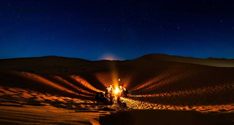 Trek profond de 7 jours à dos de chameau dans le désert du Sahara | Voyagez comme un vrai nomade du désert -  Amazigh Voyage 1