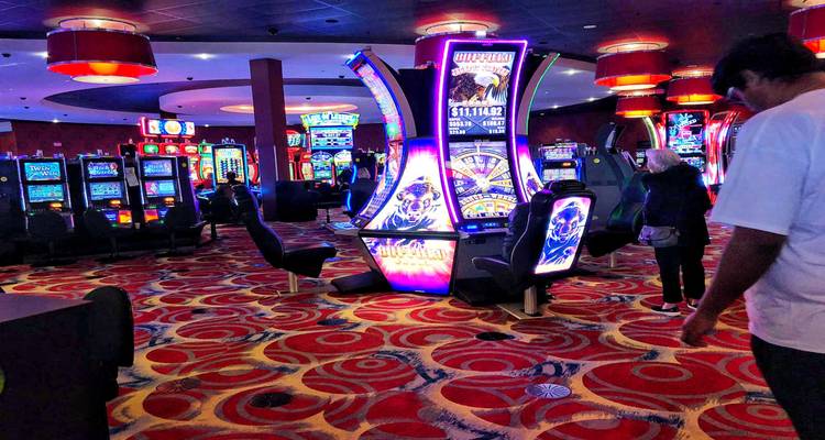 Vancouver nightlife and Casino private tour - Globalduniya 6