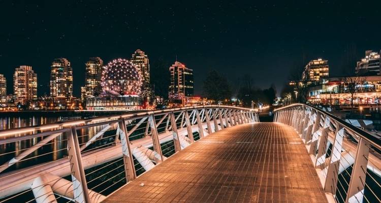 Vancouver nightlife and Casino private tour - Globalduniya 10