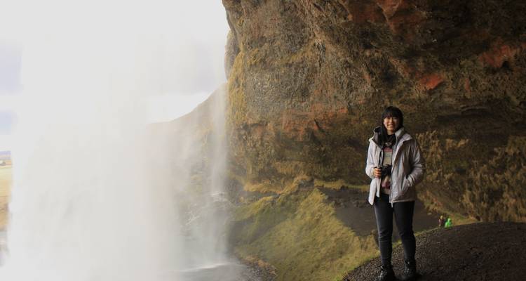 8 Day Around Iceland Winter Minibus Tour - Troll Expeditions 4