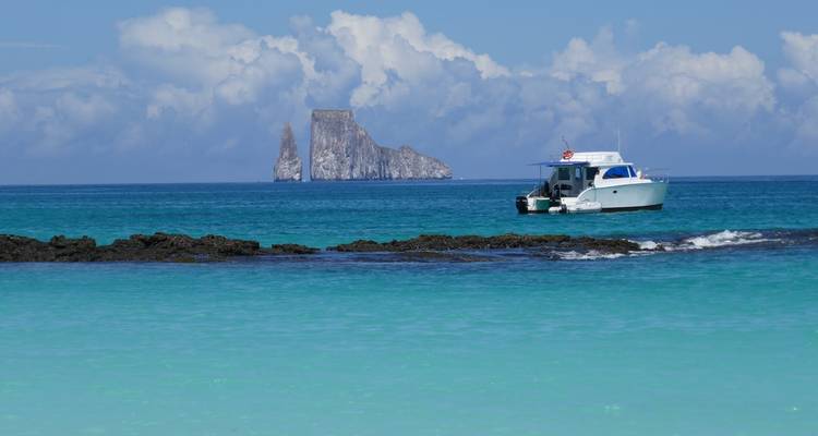 Unique Galápagos Island Hopping Tour with Española Island - PALMARVOYAGES Tour Operator in ECUADOR 9