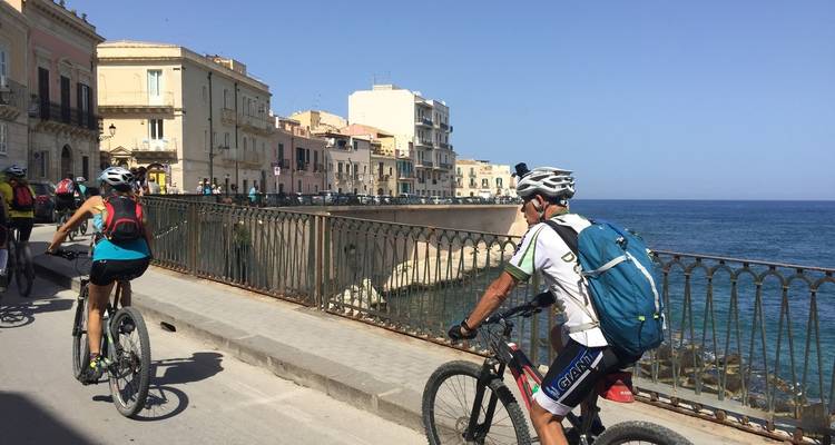 Ruta en bicicleta por Sicilia, de Siracusa al volcán Etna - MTB Tours 3