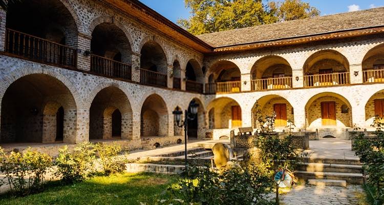 Circuito privado de 9 días de Bakú a Qabala - Sheki - Zaqatala - Sighnaghi y Tiflis - Azerbaijan Guide 8