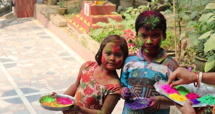 Festival of Colours - Holi With India Golden Triangle Tour & 2026 - Amazing India Tours 7
