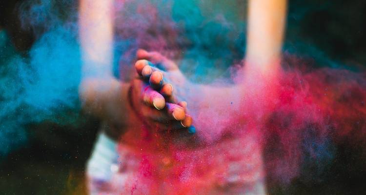Festival of Colours - Holi With India Golden Triangle Tour & 2026 - Amazing India Tours 2