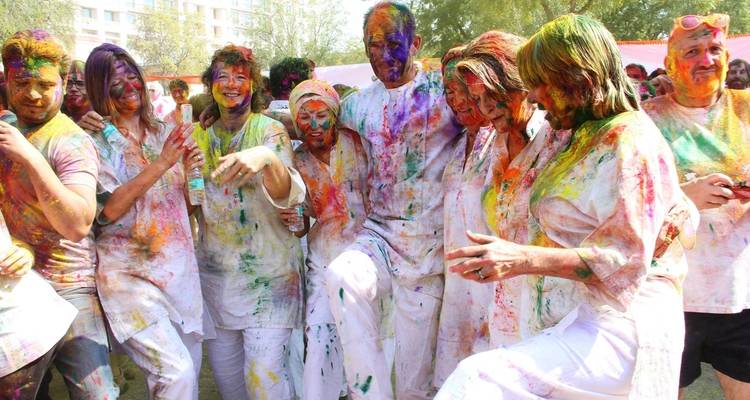 Limited Offer : Color Festival Celebration with Golden Triangle - Ghum India Ghum 6