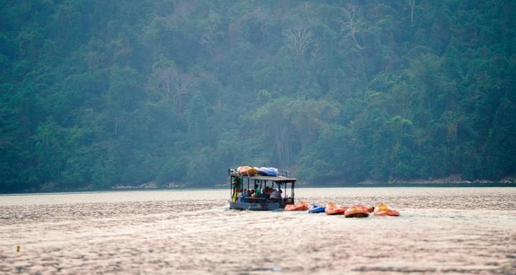 Ba Be National Park trekking & kayaking 3 days 2 nights - Mr Linh's Adventures 9