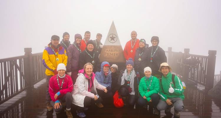 Trekking dans la montagne de Fansipan 2 jours 1 nuit - Mr Linh's Adventures 2