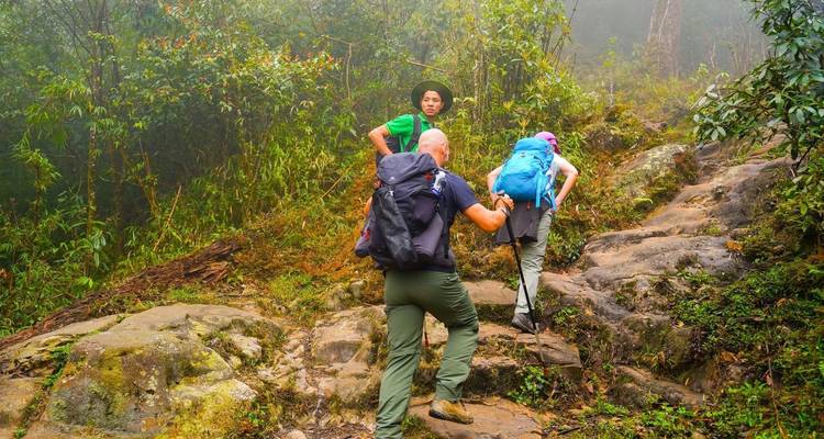 Trekking dans la montagne de Fansipan 2 jours 1 nuit - Mr Linh's Adventures 7