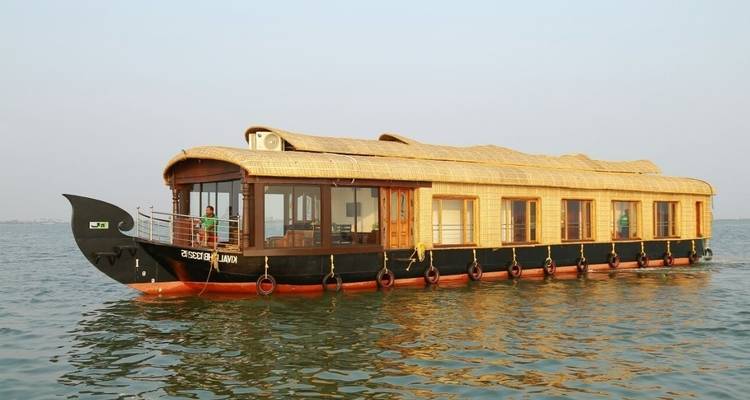 Quick Cochin Munnar Thekkady Alleppy Kovalam 8 Days Tour - Real viaggi india  8